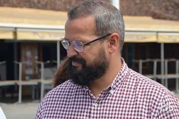 El Ayuntamiento impulsa una nueva campaña de concienciación medioambiental en las playas del municipio (Foto TA)